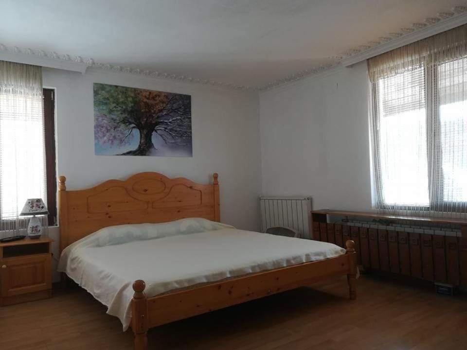Hôtel Чичо Томовата Колиба à Tryavna Extérieur photo